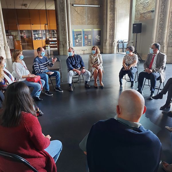 You are currently viewing A equipa do projecto TRANSMAT visita as reservas do Museu Nacional de Arqueologia